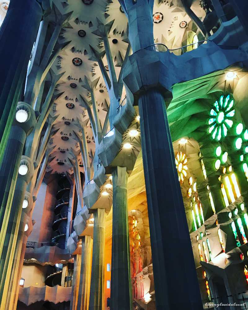 sagrada familia wewnatrz